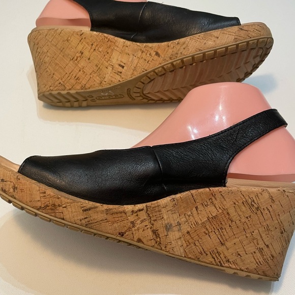 CROCS Black Wedge Sandals Size 9W SB-Y - Picture 8 of 8